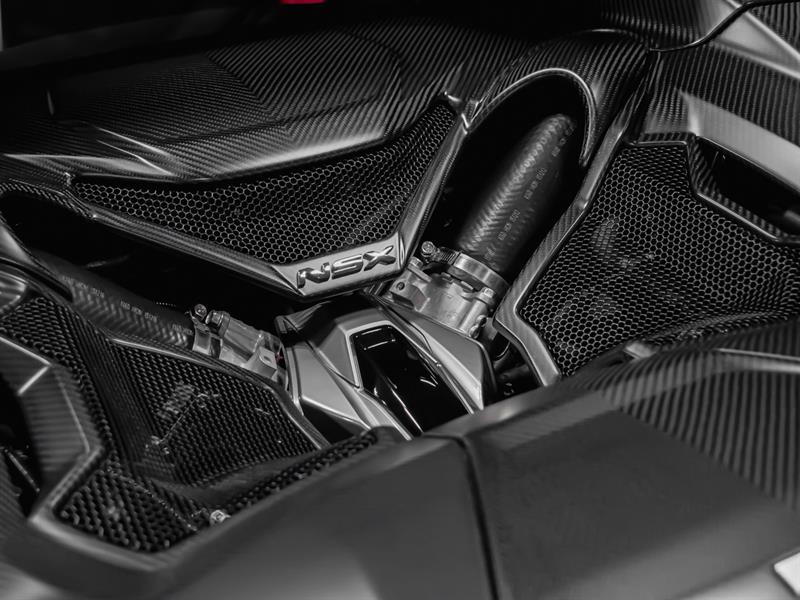 acura NSX 2017 - 16