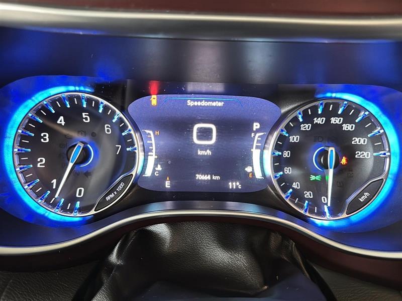 chrysler Pacifica 2019 - 38