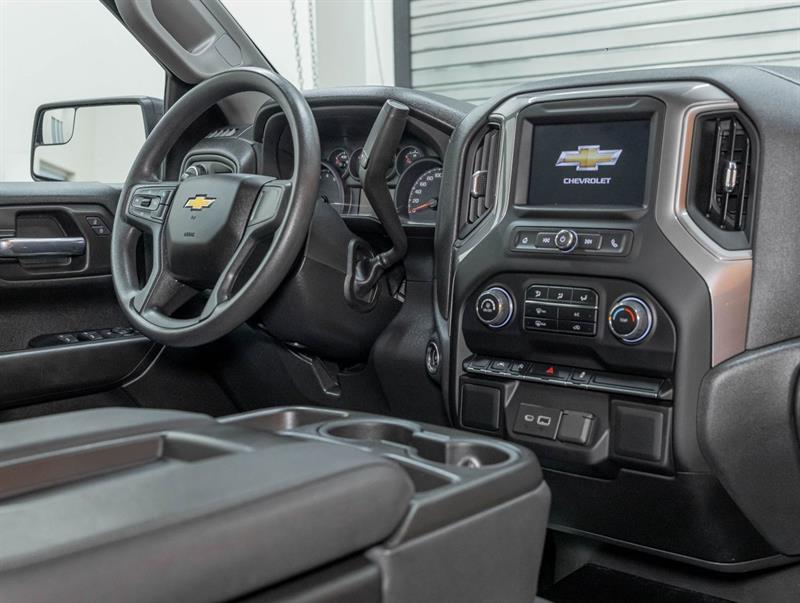 chevrolet Silverado 1500 2022 - 26