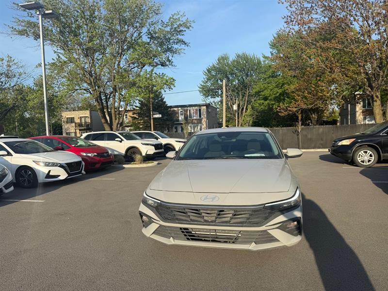 hyundai Elantra 2025