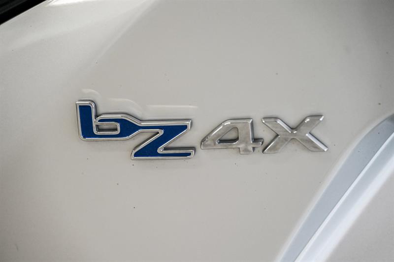 toyota bZ4X 2023 - 12