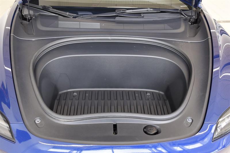 tesla Model 3 2025 - 16