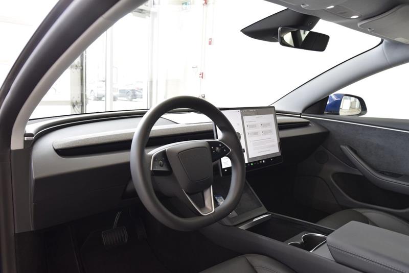 tesla Model 3 2025 - 19