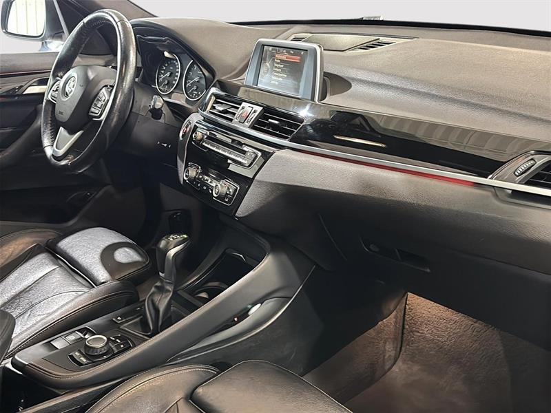 bmw X1 2017 - 16