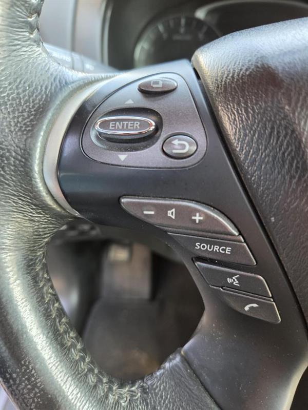 nissan Pathfinder 2015 - 21