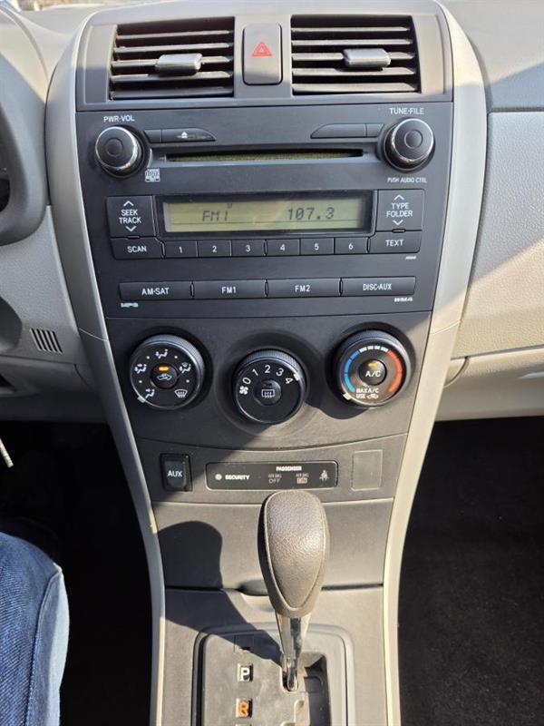 2010 Toyota Corolla - Image 16