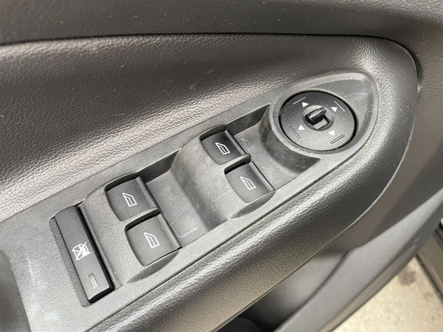 ford Escape 2017 - 10