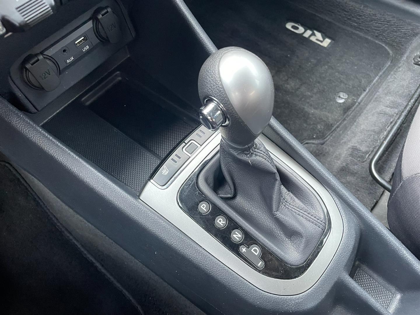 kia Rio 2017 - 12