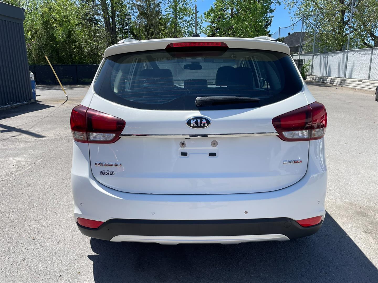 kia Rondo 2017 - 3
