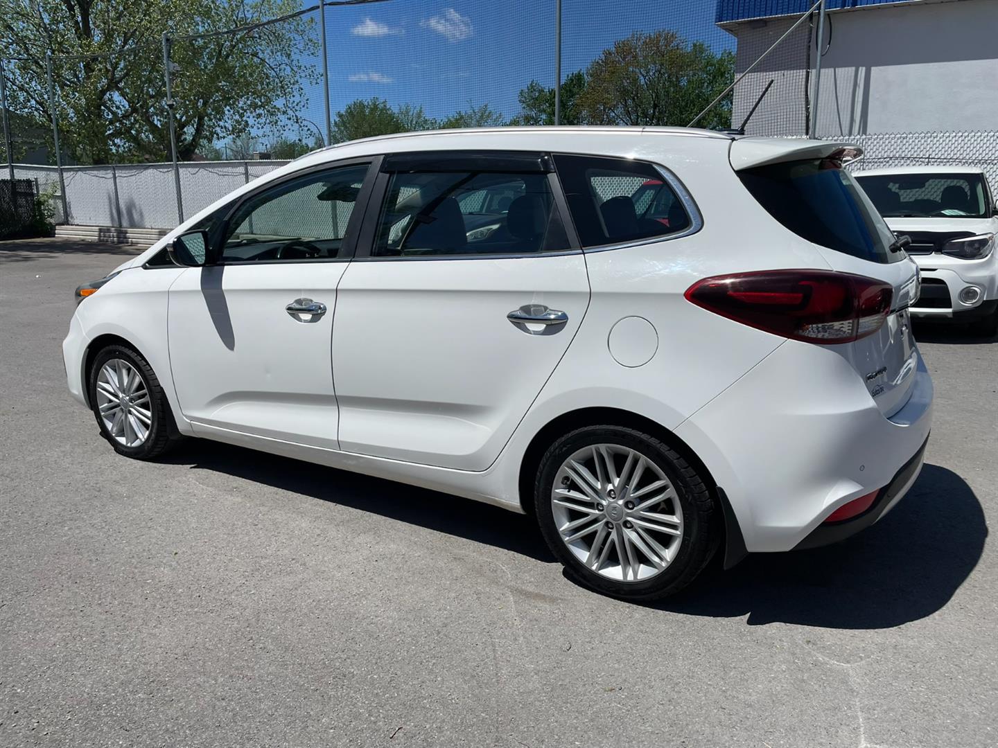 kia Rondo 2017 - 4