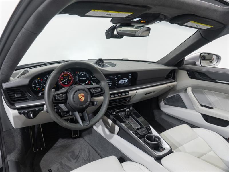 porsche 911 2024 - 25