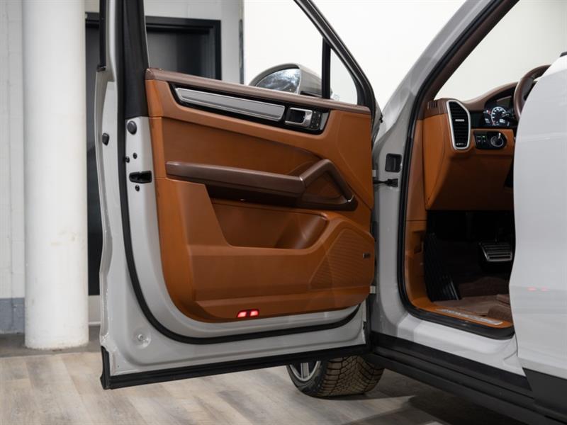porsche Cayenne 2023 - 26