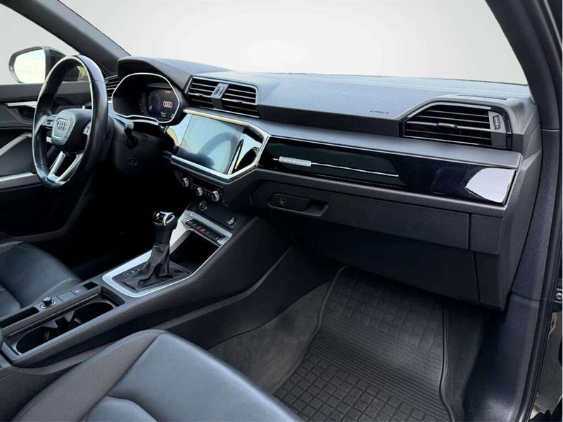 audi Q3 2021 - 16