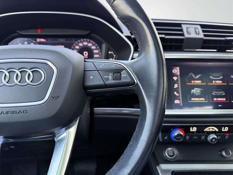 audi Q3 2021 - 24