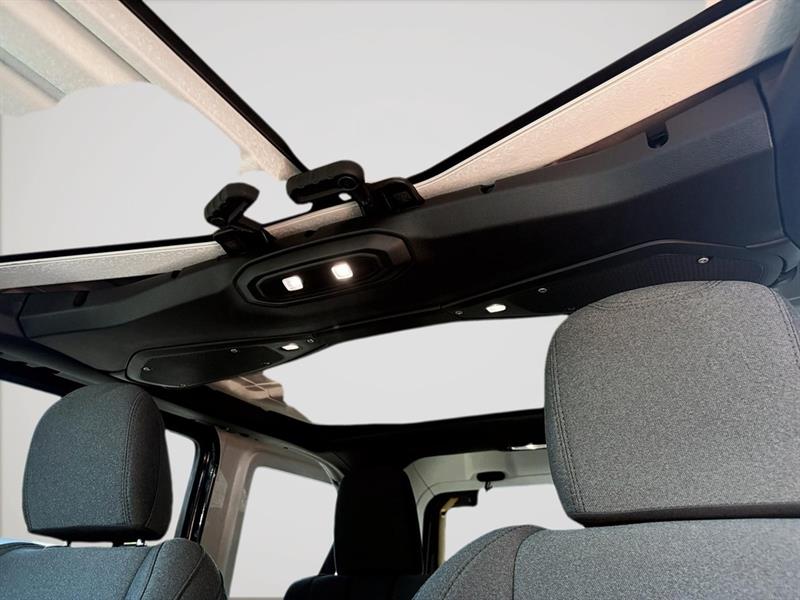 jeep Wrangler 2024 - 24