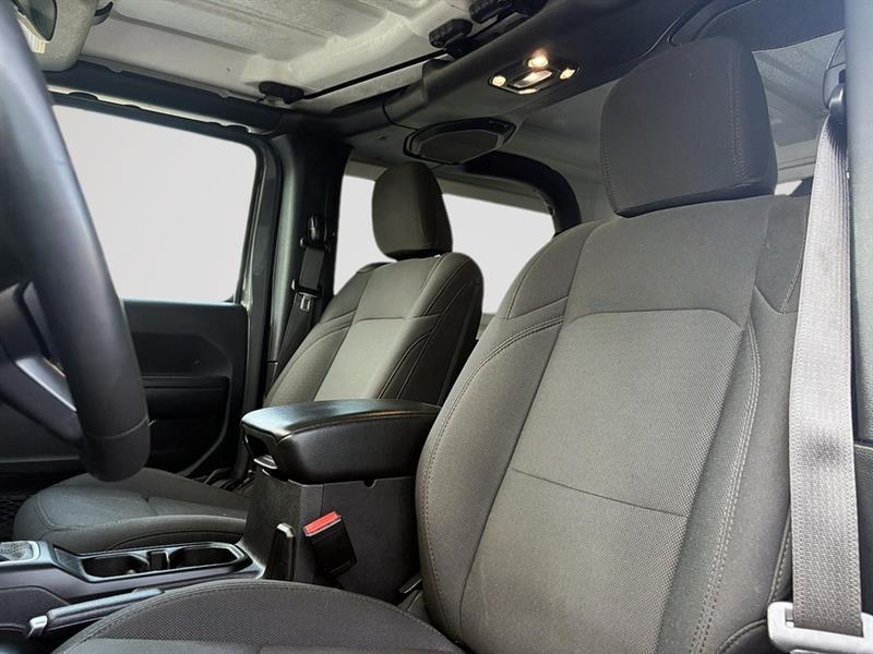 jeep Wrangler 2023 - 21