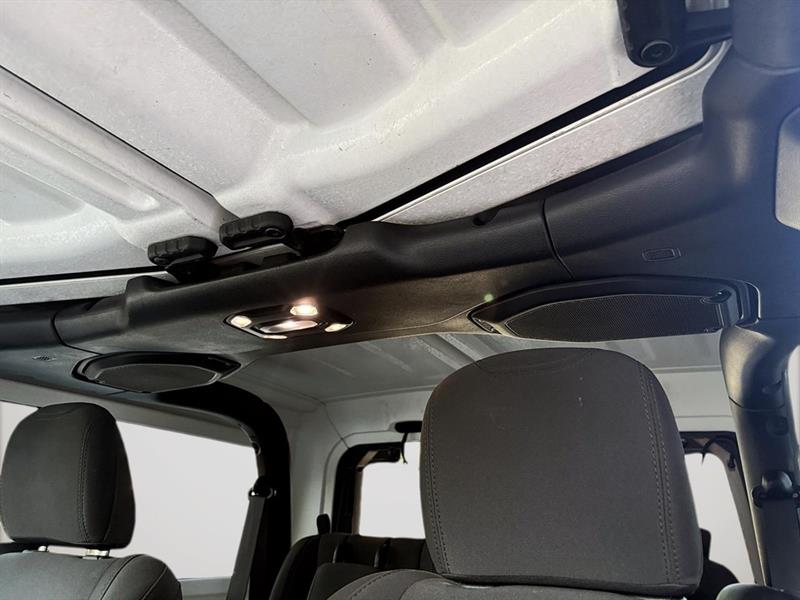 jeep Wrangler 2023 - 22
