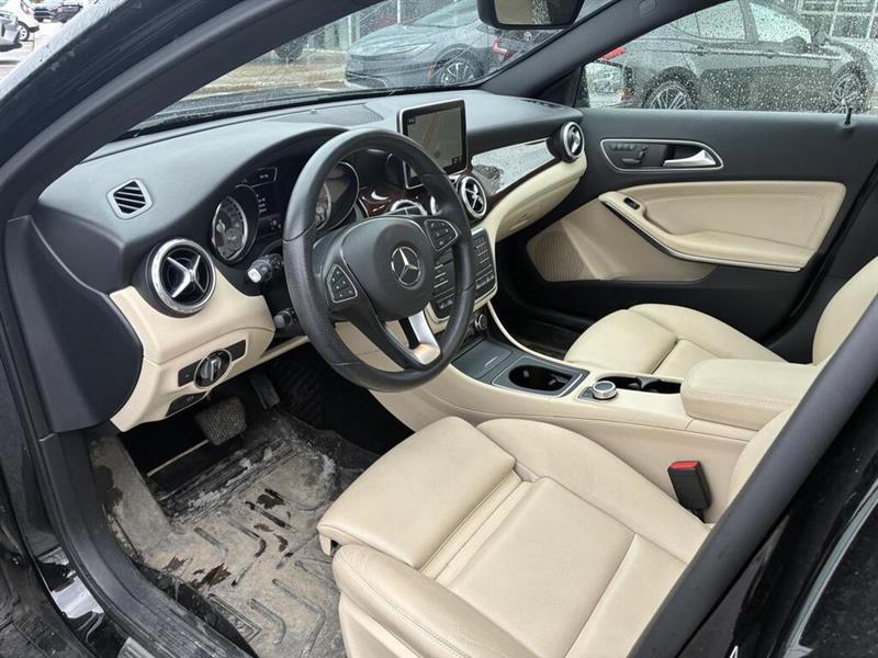 mercedes-benz GLA 2016 - 8