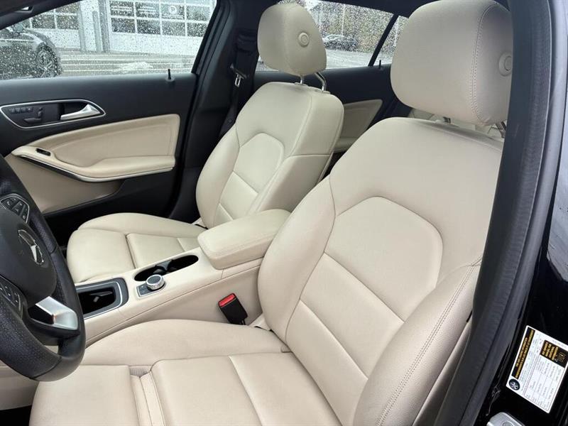 mercedes-benz GLA 2016 - 9