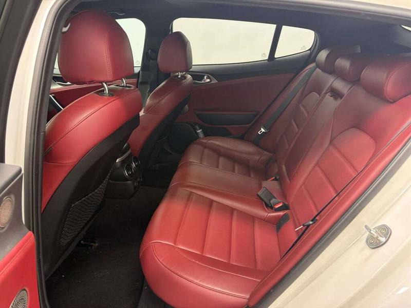 kia Stinger 2019 - 30