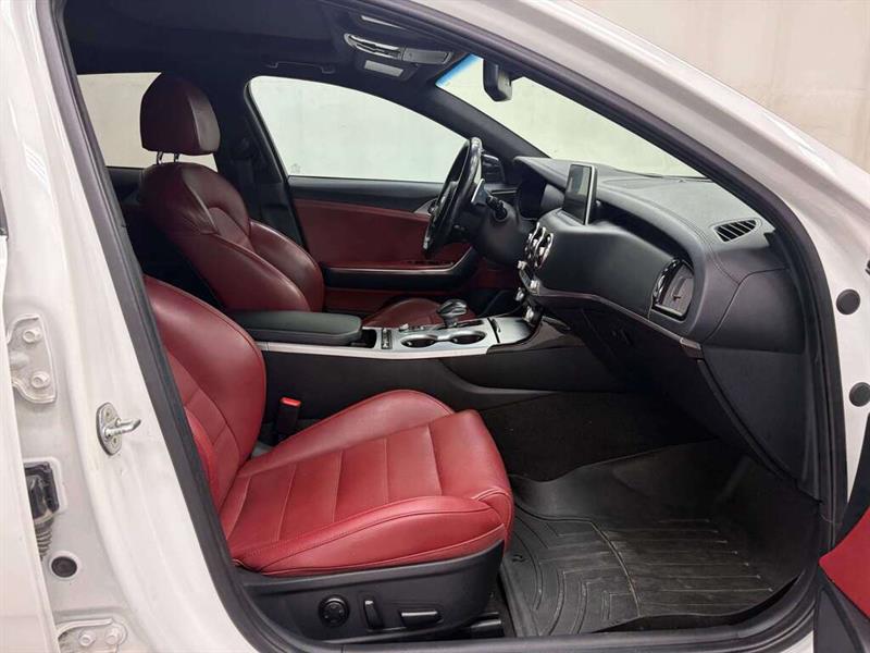 kia Stinger 2019 - 31