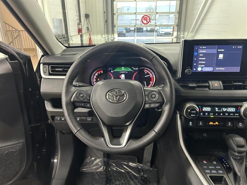 toyota RAV4 2023 - 16