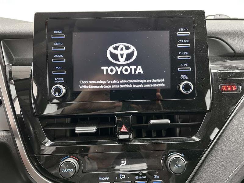 toyota Camry 2021 - 24