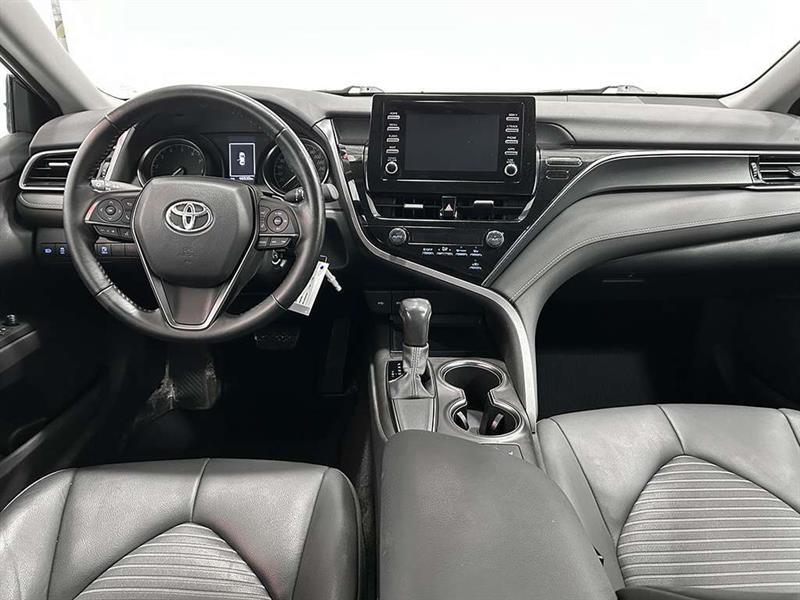toyota Camry 2021 - 28
