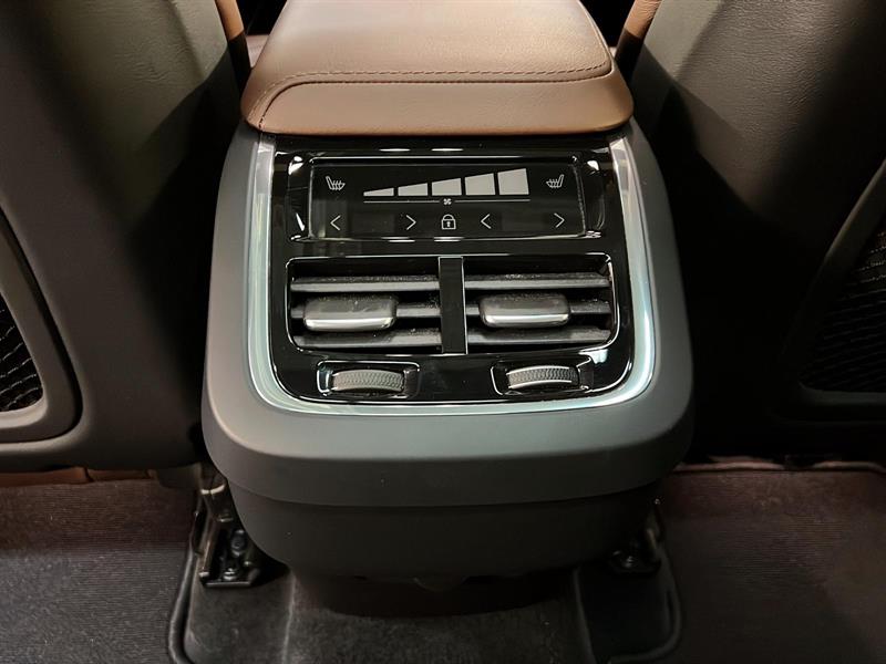 volvo XC60 2023 - 11