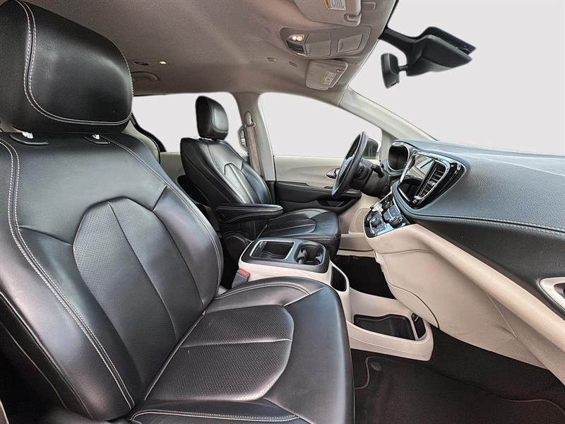 chrysler Pacifica 2023 - 16