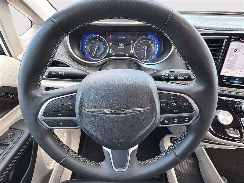 chrysler Pacifica 2023 - 21