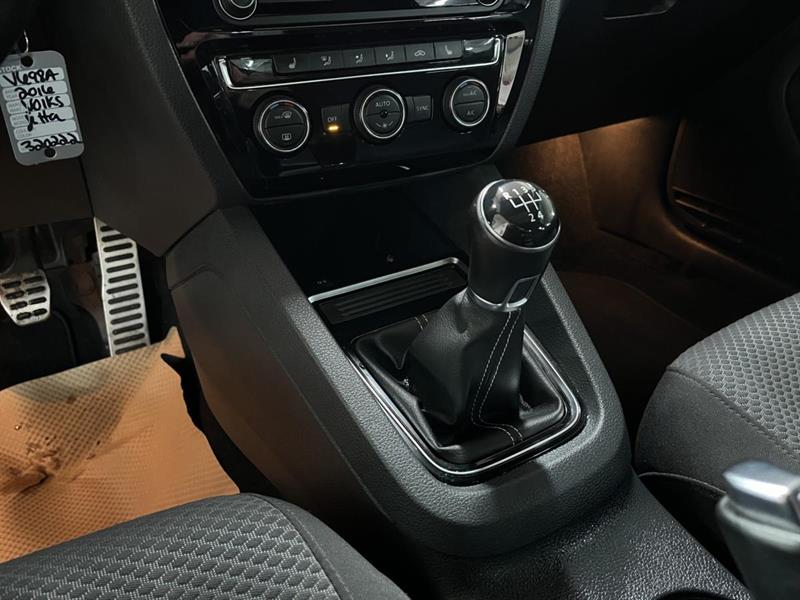 volkswagen Jetta 2016 - 15
