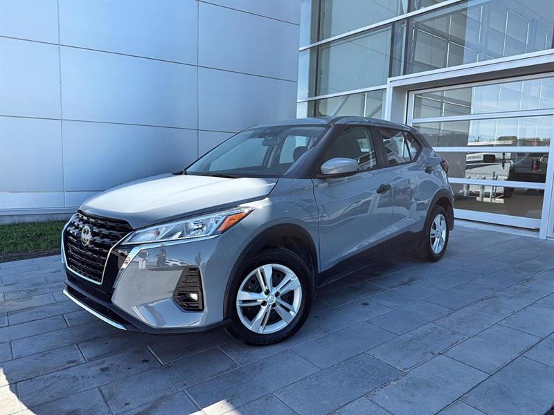 nissan Kicks Play 2025