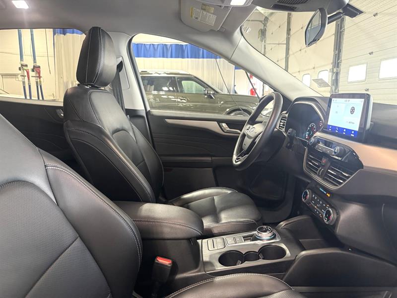 ford Escape 2022 - 24