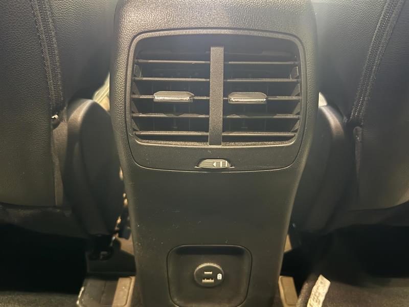 ford Escape 2022 - 28