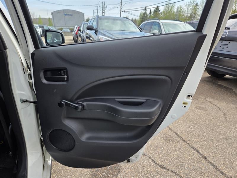 mitsubishi Mirage 2015 - 24