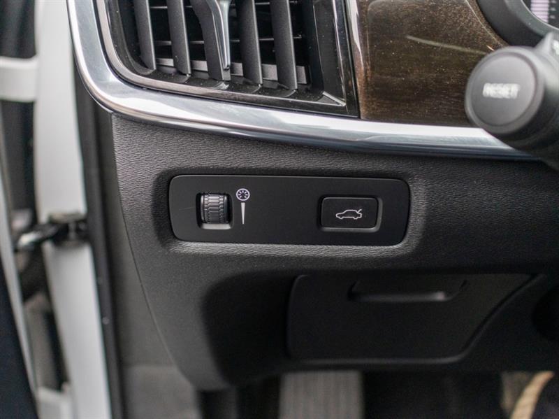volvo S90 2018 - 29