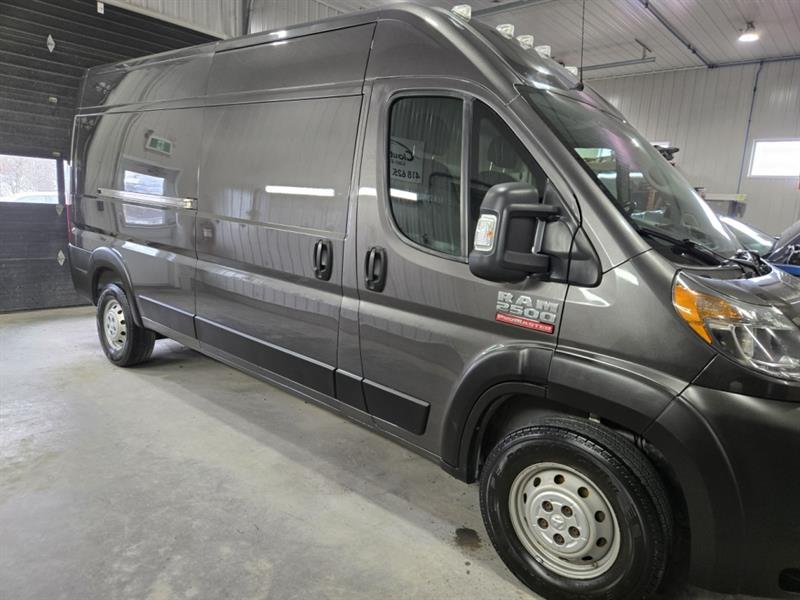 ram ProMaster fourgonnette utilitaire 2019 - 6