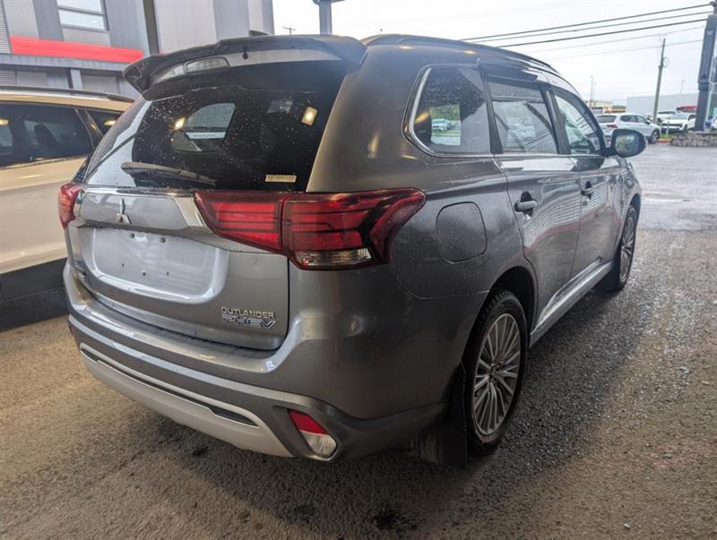 mitsubishi Outlander rechargeable 2019 - 7