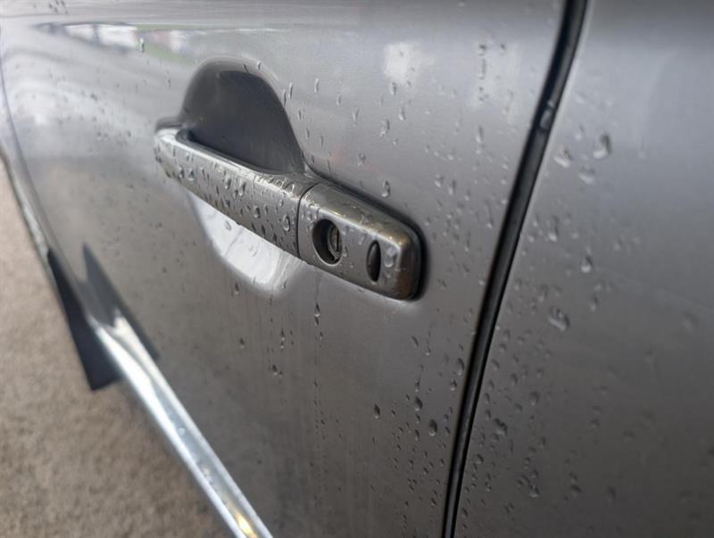 mitsubishi Outlander rechargeable 2019 - 13