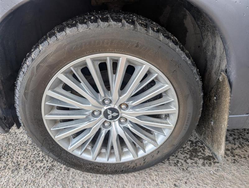 mitsubishi Outlander rechargeable 2019 - 32