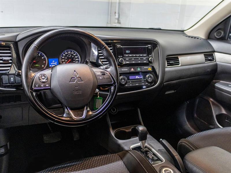 mitsubishi OUTLANDER AWD ES 2016 - 6