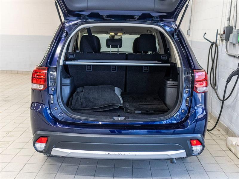 mitsubishi OUTLANDER AWD ES 2016 - 26