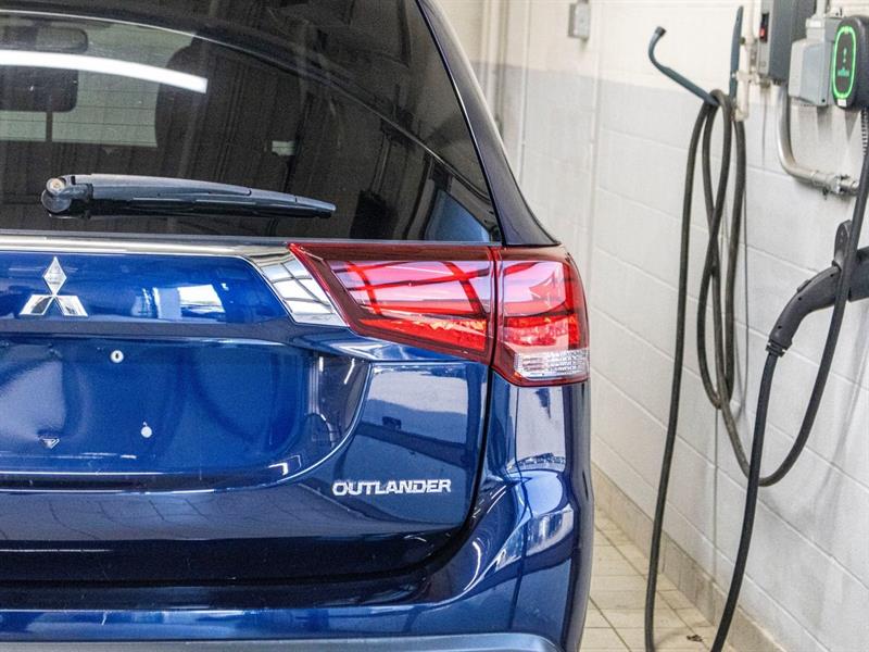 mitsubishi OUTLANDER AWD ES 2016 - 28