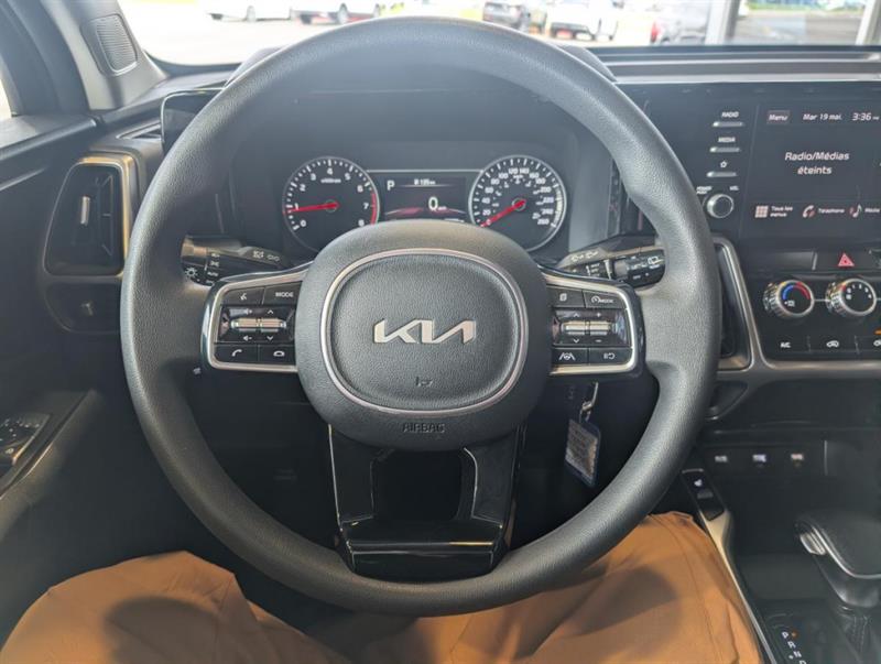 kia Sorento 2023 - 16