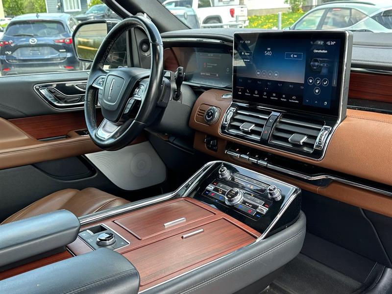 lincoln Navigator 2022 - 12