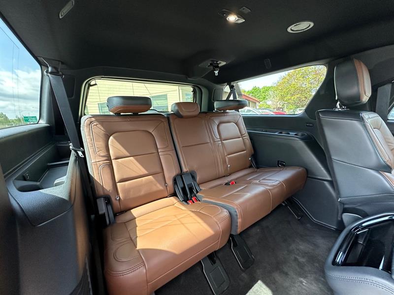 lincoln Navigator 2022 - 14