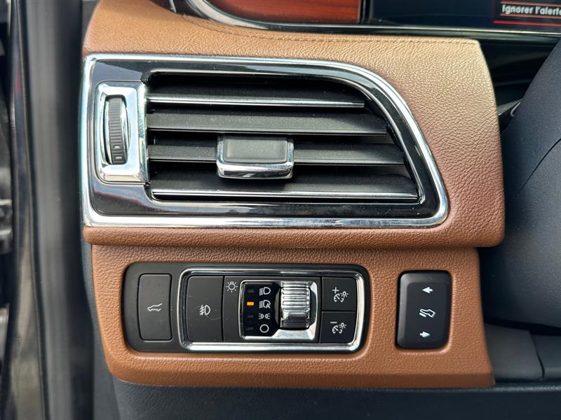 lincoln Navigator 2022 - 19