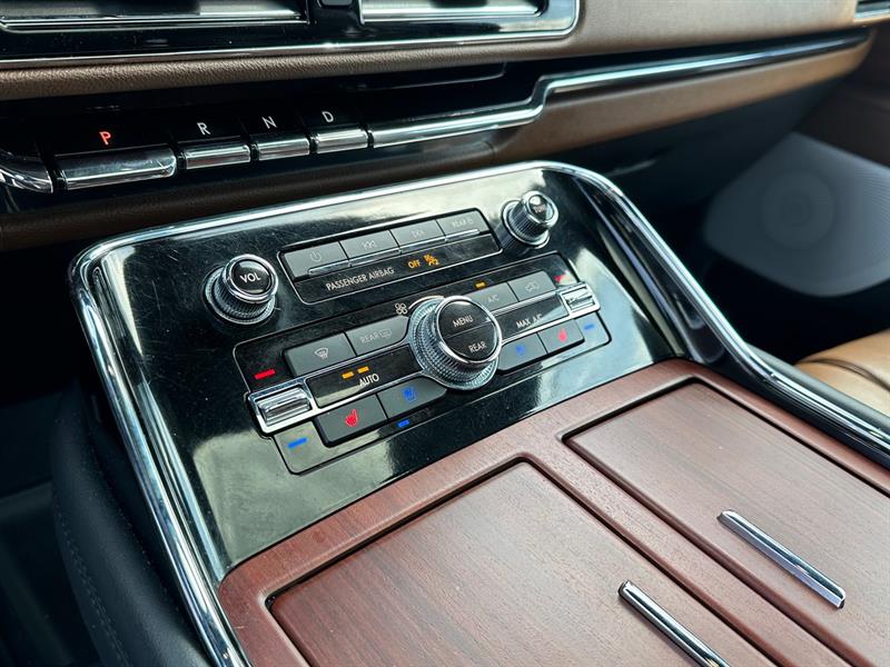 lincoln Navigator 2022 - 21