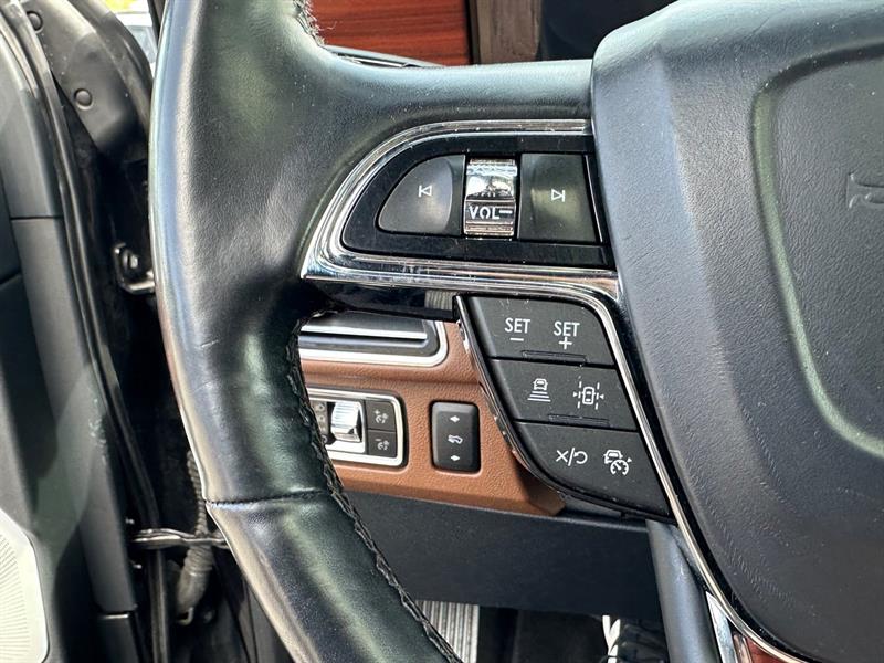 lincoln Navigator 2022 - 25